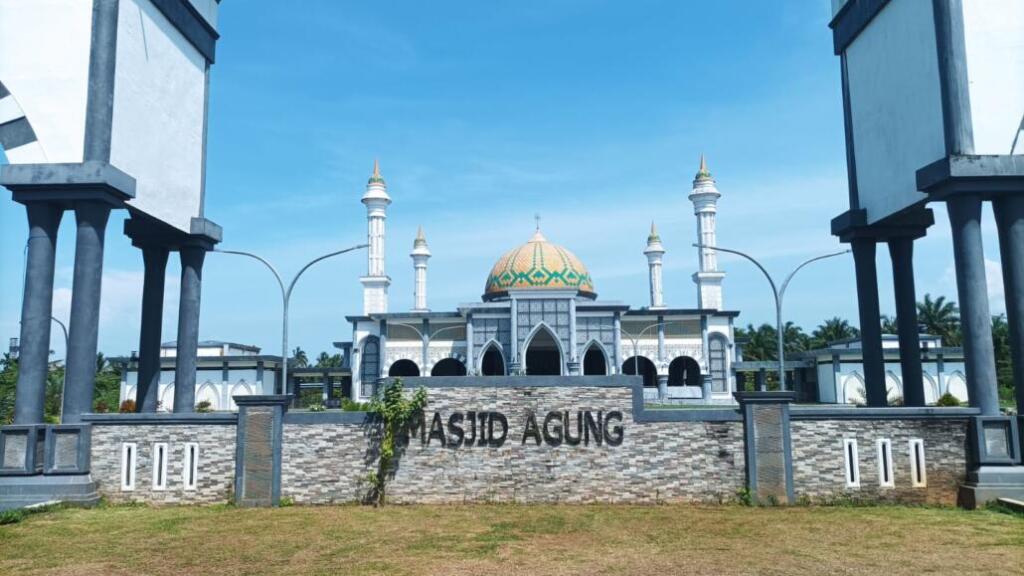 Masjid Agung Baitul Huda Mukomuko Bengkulu