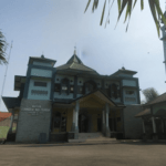 Masjid-Aimmatuil-Mujtahidin-–-Lemahabang-Karawang