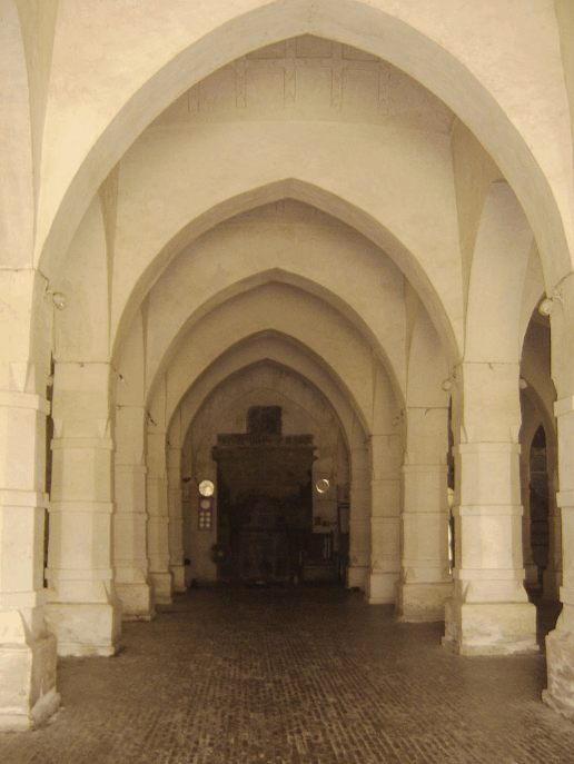 pilar-Masjid-Shat-Gombuj