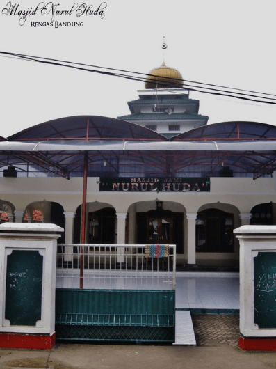 Masjid-Jami-Nurul-Huda-–-Rengas-Bandung