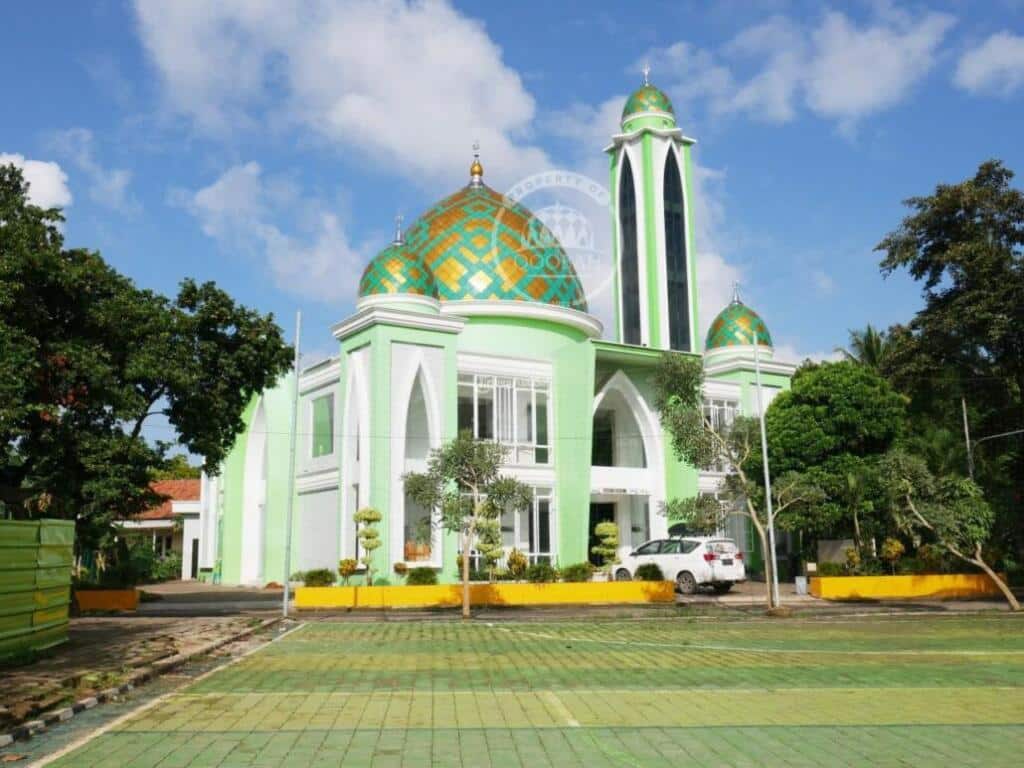 dudukan kubah masjid