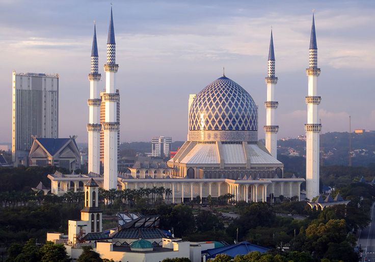 Masjid Sultan Salahuddin Abdul Aziz Malaysia - masjid terbesar di asia tenggara