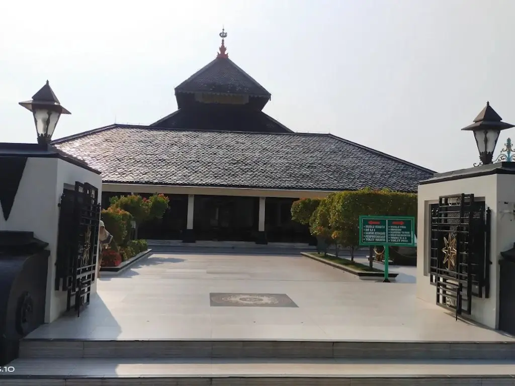 wisata religi jawa tengah masjid agung demak